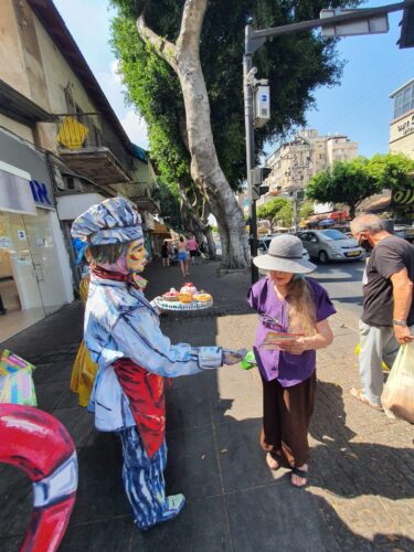 טעימה מפסטיבל רחובות הבינלאומי לפסלים חיים