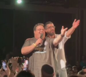 חנן בן ארי ואוראל צברי בהופעה