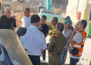 מתן דיל והסוחרים בשוק בילו צילום: רחובות ניוז