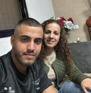 אושרית טרי עם בנה אפיק ז"ל