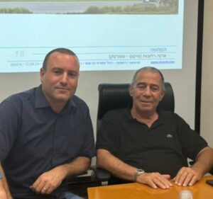 מתן דיל ושמואל בוקסר צילום: עיריית רחובות