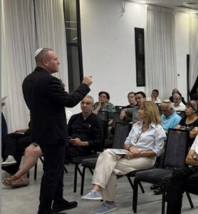 מפגש התושבים בנושא מתחם גוש עציון