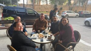 סגן ראש העיר זהר בלום וחברי המועצה מרשימתו שמואל בר דאנז'אן, אוה גור ואורית שרגאי.