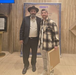 אלדד גדסי ושורד השבי בר קופרשטיין צילום: רחובות ניוז