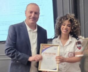 ראש העיר רחובות מתן דיל עם נוי גרחיש, צילום: רחובות ניוז