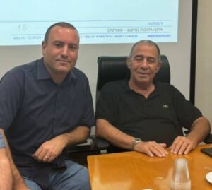 מימין: שמואל בוקסר ומתן דיל