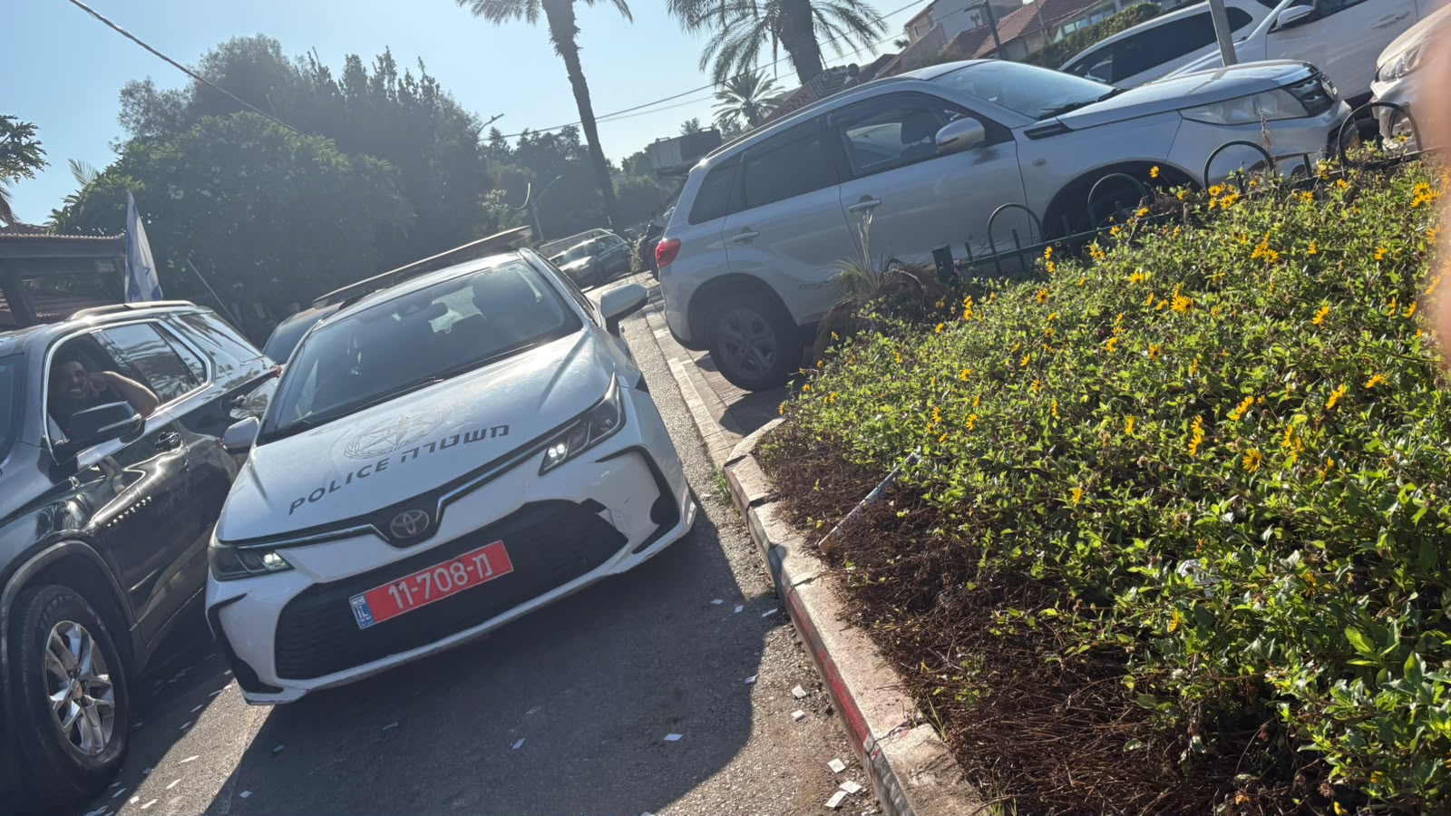 ניידות משטרה בקציר צילום: רחובות נוז